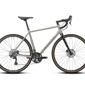 Velo-gravel-Genesis-Croix-de-Fer-Titane-1.jpg Gravel Genesis Croix de Fer Titane